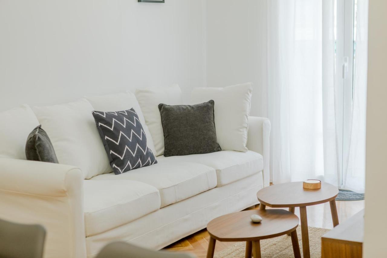 In The Shadow Of Acropolis - Spacious & Lovely Apt Athens Exterior photo
